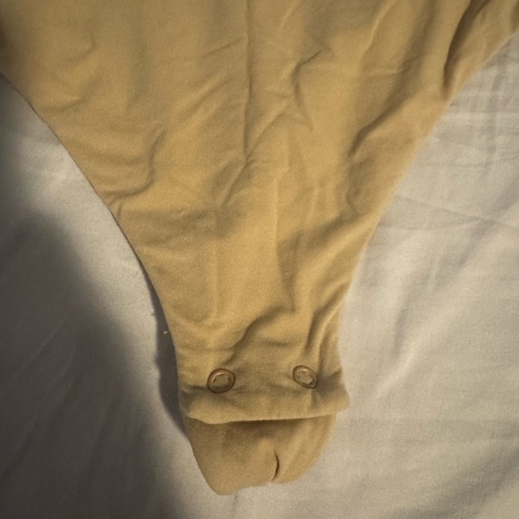 SKIMS BODYSUIT SIZE MEDIUM - Picture 2 of 7